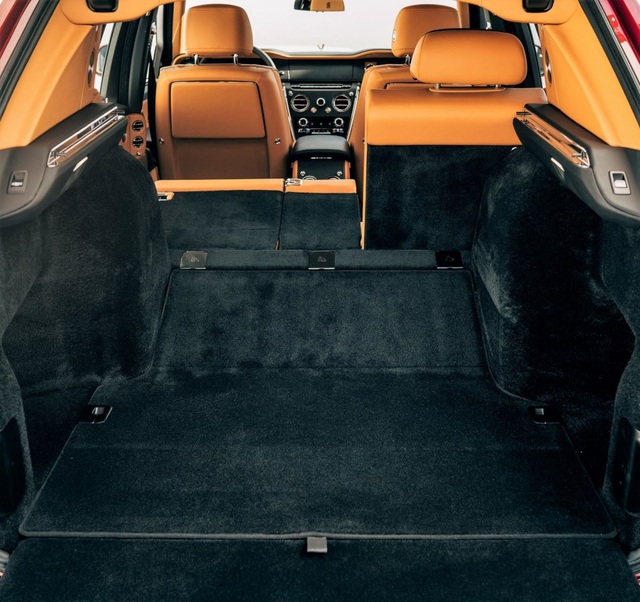 Rolls-Royce Cullinan chính thức trình làng - SUV "bom tấn" - 5 Rolls-Royce Cullinan chính thức trình làng - SUV "bom tấn" - 5