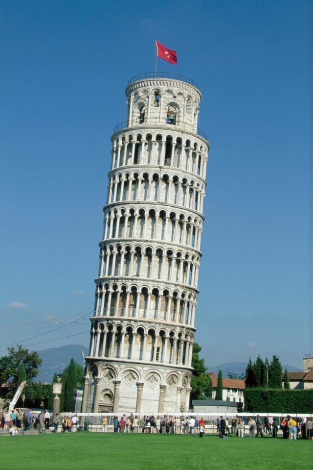 Bí mật giúp tháp nghiêng Pisa trụ vững trước động đất suốt 800 năm - 2
Tháp nghiêng Pisa ngày nay trở thành điểm du lịch nổi tiếng.