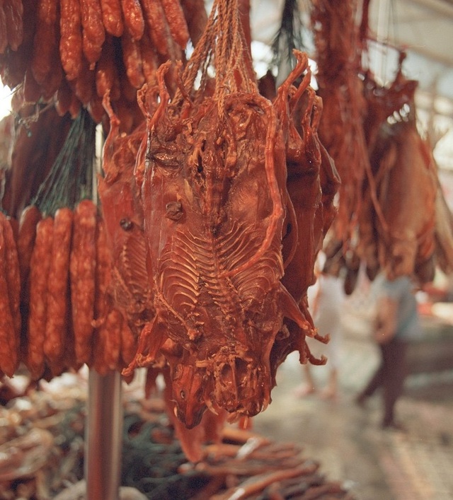 “Khóc thét” với 5 đặc sản không dành cho người yếu tim ở miền Tây - 1 Khô đồng được xem là đặc sản nổi tiếng ở miền Tây