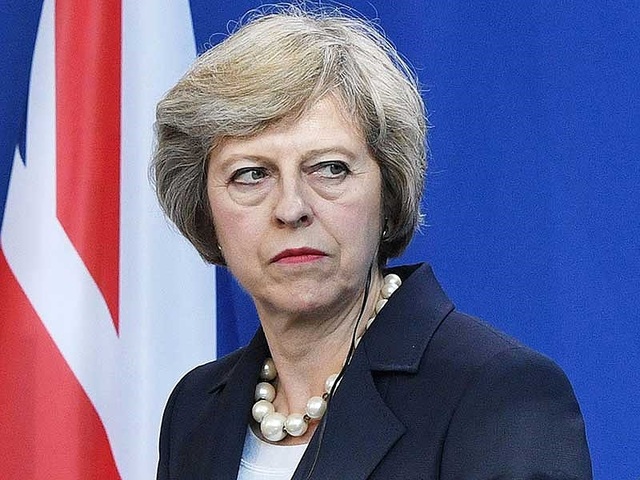 Sắp đến đích, Brexit vẫn làm nước Anh lủng củng - 1
Thủ tướng Anh Theresa May đang bị bủa vây bởi nhiều khó khăn. Ảnh: FINANCIALTRIBUNE