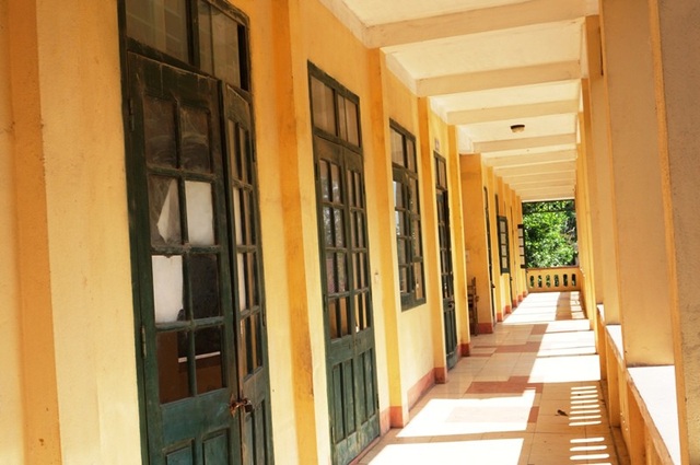 Niêm phong khu trường mới xây dựng đã bị lún nứt - 1
Tình trạng lún nứt xảy ra tại khu nhà 2 tầng của Trường tiểu học Hợp Lý, huyện Triệu Sơn, Thanh Hóa.
