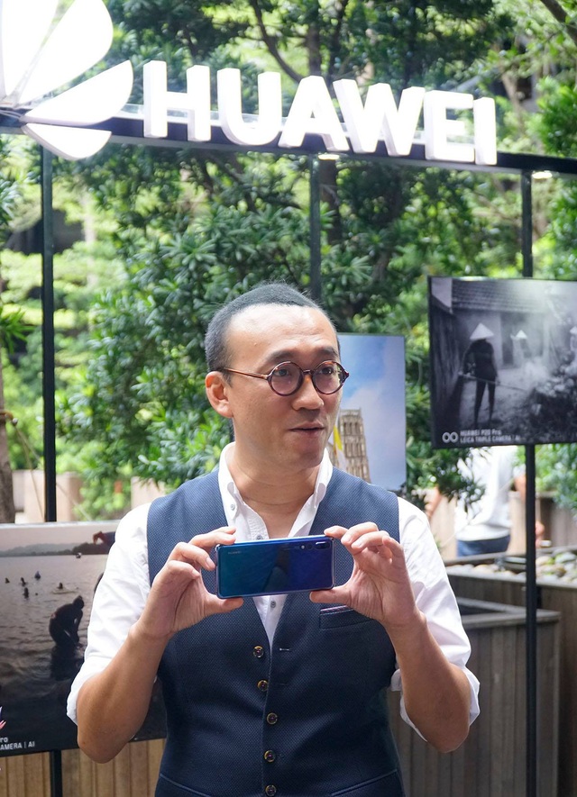 Huawei P20 Pro có 3 camera với ống kính Leica ra mắt tại Việt Nam - 7 Huawei P20 Pro có 3 camera với ống kính Leica ra mắt tại Việt Nam - 7