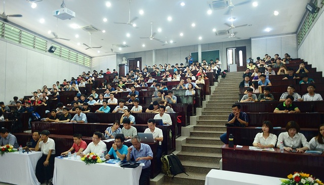 Kỳ vọng mở ra thêm nhiều cơ hội để nhân tài Việt Nam toả sáng - 2
Đông đảo sinh viên tham dự buổi giao lưu Giải thưởng Nhân tài Đất Việt 2018 ở TPHCM