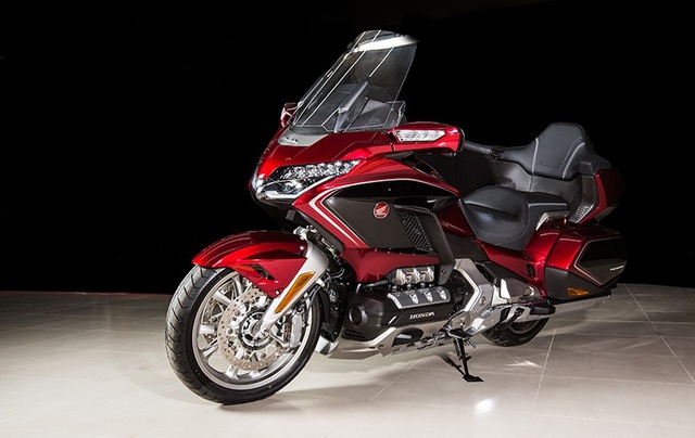 Ba chiếc Honda Goldwing giá 1,2 tỉ đồng đã có chủ - 2 Ba chiếc Honda Goldwing giá 1,2 tỉ đồng đã có chủ - 2