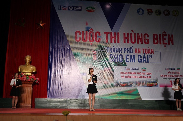 Vụ "rocker Anh Khoa bị tố quấy rối tình dục" vào nội dung hùng biện của sinh viên - 2
Đội Học viện Ngân hàng.
