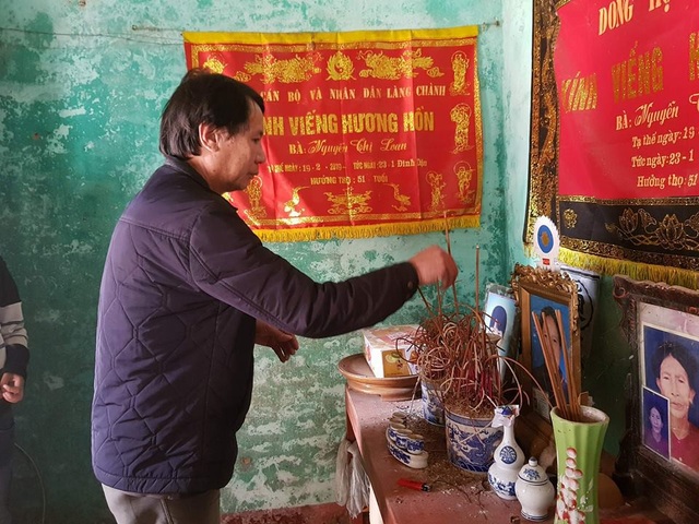"Vợ và các con tôi đã chết vì bệnh ung thư, tôi cũng sắp chết vì bệnh suy thận !" - 1 Anh Truyền đau đớn khi nghĩ về cái chết của vợ và hai con.