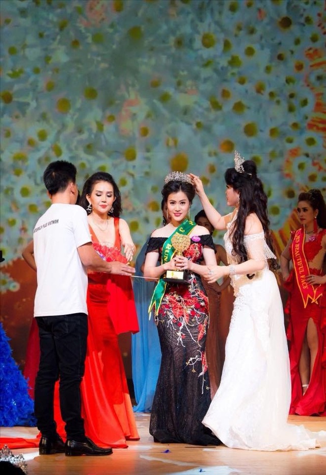 Á hậu Thu Phương: Phụ nữ thông minh thấy sức hút từ đàn ông có ý chí - 5 Ngô Thu Phương trong đêm đăng quang ngôi vị Á hậu 3 cuộc thi Hoa hậu Doanh nhân Hoàn vũ 2018 (Tổ chức tại Osaka - Nhật Bản ngày 16/4 vừa qua)