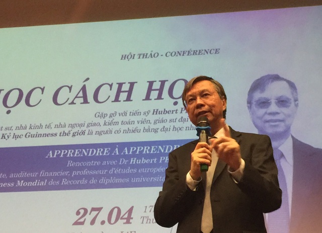 Sở hữu 33 bằng đại học, tiến sĩ người Pháp đã học như thế nào? - 2 Bác sĩ, luật sư, nhà kinh tế học, nhà ngoại giao, kiểm toán viên, giáo sư Hubert Petit nhấn mạnh, ông luôn học cách lắng nghe bản thân và mọi người.