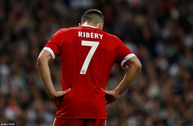 Những khoảnh khắc kinh điển ở đại chiến Real Madrid 2-2 Bayern Munich - 8
Ribery đã không thể chơi nổi bật và xông xáo như trận lượt đi tại Allianz Arena