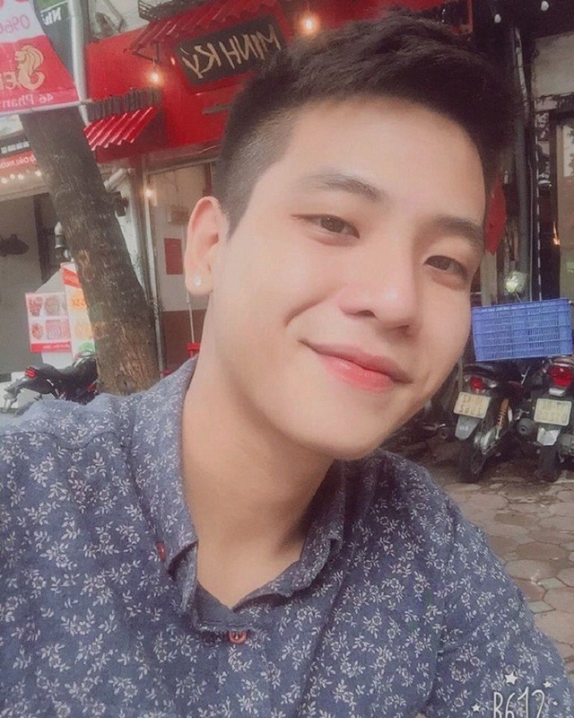 9x điển trai khoe giọng hát cảm xúc hút triệu lượt xem - 2 Anh Quân
