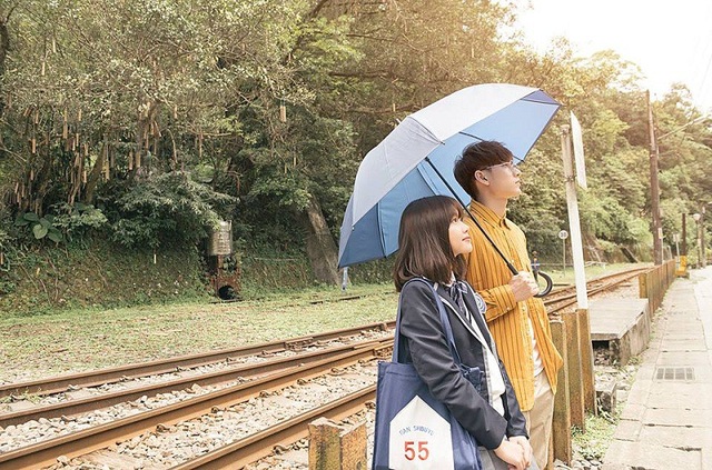 Nữ sinh trường Báo vào vai “bạn gái” ngọt ngào trong MV mới của Isaac - 7 Nữ sinh trường Báo vào vai “bạn gái” ngọt ngào trong MV mới của Isaac - 7