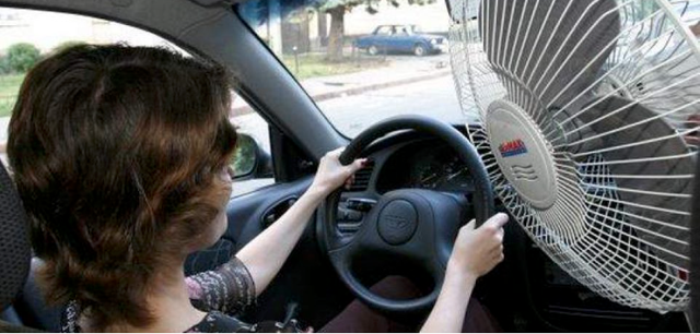 Cách giảm nhiệt trong ô tô nhanh nhất trong ngày nắng nóng - 1 Cách giảm nhiệt trong ô tô nhanh nhất trong ngày nắng nóng - 1