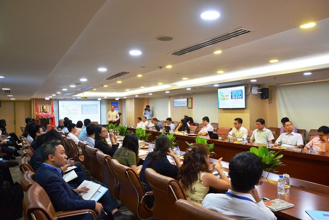 Giá khởi điểm cho mỗi cổ phần của PVOil dự kiến hơn 20.000 đồng - 1 Ông Cao Hoài Dương, Tổng giám đốc PVOil chia sẻ thông tin đến các nhà đầu tư và cổ đông.