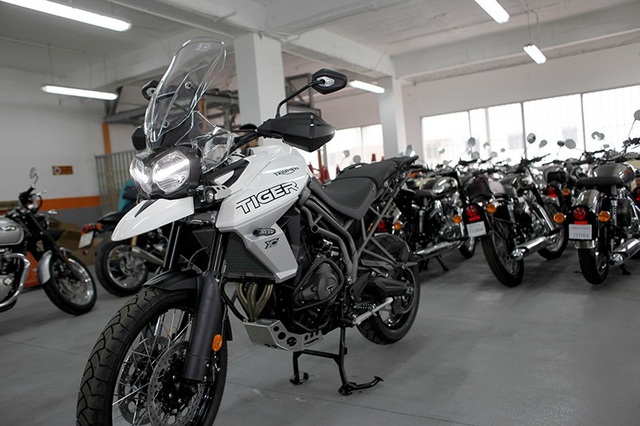 Triumph Tiger 800 XCa gia nhập cuộc chơi adventure tại Việt Nam - 1 Triumph hiện có chung nhà phân phối chính thức đến từ Các tiểu Vương quốc Ả rập thống nhất, cùng với Harley-Davidson và Royal-Enfiled.