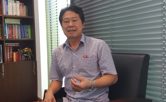 “Gọi là “giá BOT” không có nghĩa muốn thu bao nhiêu cũng được” - 1 Phó Chủ nhiệm UB Tài chính - Ngân sách Đinh Vân Nhã: Nếu chuyển từ phí sang giá thì cần thiết phải có sự điều chỉnh của các cơ quan có thẩm quyền, ít nhất là phải được UB Thường vụ Quốc hội cho phép bổ sung danh mục.