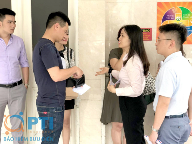 Bảo hiểm Bưu điện (PTI) tạm ứng bồi thường cho nạn nhân vụ tai nạn tàu hoả - 1 Bảo hiểm Bưu điện (PTI) tạm ứng bồi thường cho nạn nhân vụ tai nạn tàu hoả - 1