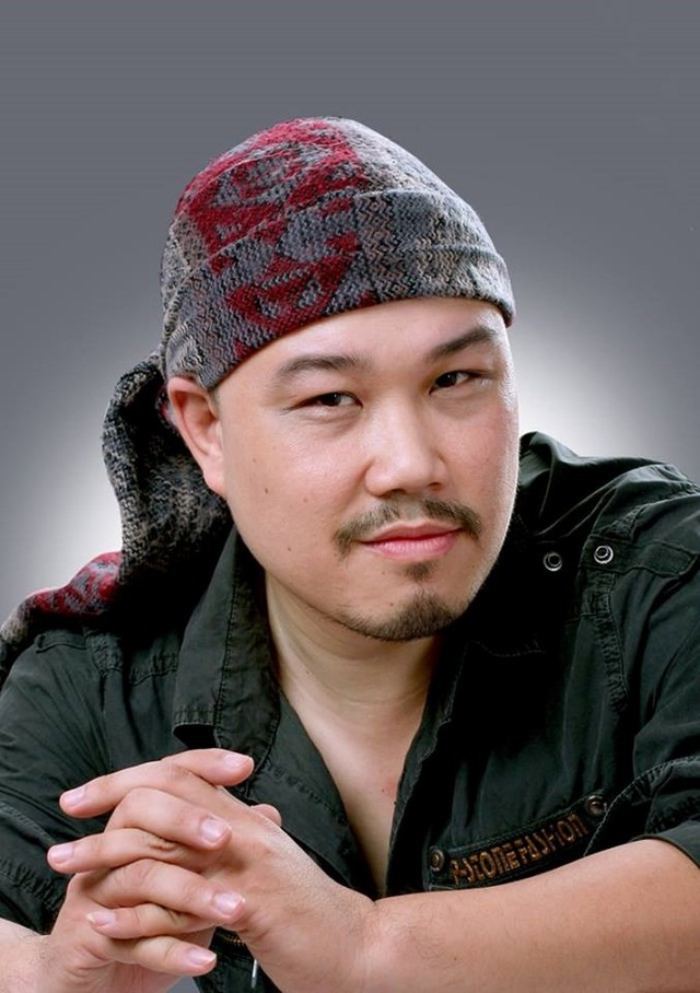 NSƯT Triệu Trung Kiên: “Cải lương mà biết cách đổi mới sẽ không bao giờ chết” - 1
NSƯT Triệu Trung Kiên - Phó Giám đốc Nhà hát Cải lương Việt Nam.