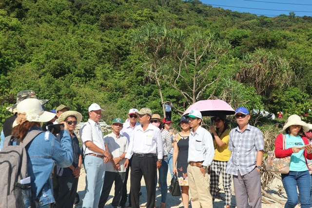 “Cù Lao Chàm là Khu dự trữ sinh quyển độc đáo, giá trị và đặc trưng nhất” - 3 Các đoàn đại biểu tham quan nơi bảo tồn rùa biển tại Khu dự trữ sinh quyển