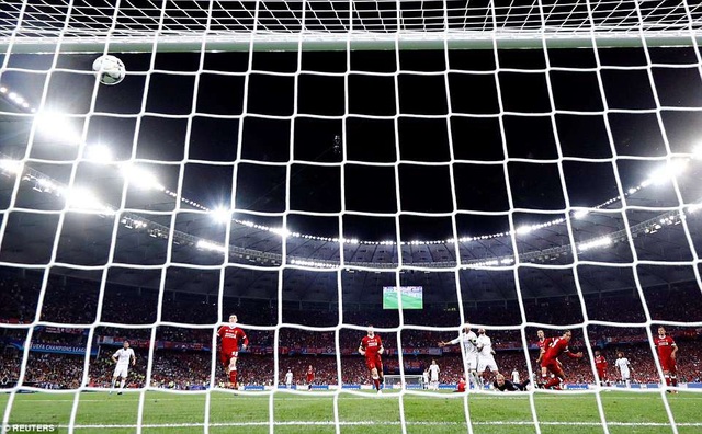 Những khoảnh khắc Real Madrid hạ gục Liverpool để vô địch Champions League - 21
Ngôi sao người Tây Ban Nha bỏ lỡ cơ hội mở tỷ số trận đấu