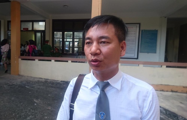 Vì sao phiên tòa xét xử vụ án chạy thận tử vong ở Hòa Bình kéo dài? - 1 Luật sư Nguyễn Danh Huế trao đổi với phóng viên Dân trí.