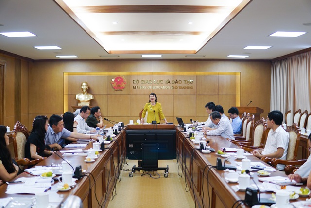 Bộ Giáo dục “ráo riết” xây dựng khung quy tắc ứng xử trong trường học - 1
Thứ trưởng Bộ GD&ĐT Nguyễn Thị Nghĩa: Bộ đang cố gắng để ban hành bộ khung qui tắc ứng xử trước thềm năm học mới 2018-2019