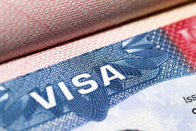 Sắc lệnh mới của Sở di trú Mỹ có ảnh hưởng gì tới du học sinh Việt? - 1 Sắc lệnh mới nhắm vào việc cư trú bất hợp pháp của du học sinh quốc tế theo diện F, J, M của Sở Di trú và nhập tịch Mỹ (USCIS) sẽ có hiệu lực 09/08/2018 sắp tới.