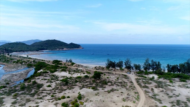 Hoang tàn khu du lịch 2500 tỷ: Dự án “khoá chặt” bờ biển đẹp nhất Ninh Thuận! - 2 Bãi biển đẹp nhất Ninh Thuận đang bị dự án rùa bò khoá chặt.