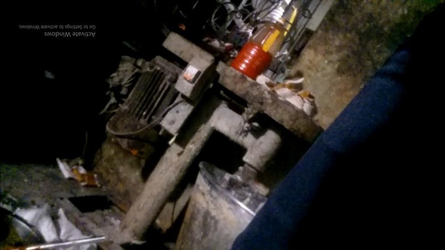 Gốc tích của hàng triệu chiếc bánh rán bẩn mỗi ngày - 1 Gốc tích của hàng triệu chiếc bánh rán bẩn mỗi ngày - 1