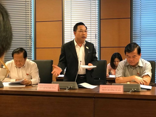 "Đọc kê khai tài sản của nhiều cán bộ chắc người dân sẽ không đồng tình" - 1 Đại biểu Lưu Bình Nhưỡng phát biểu tại phiên thảo luận tổ