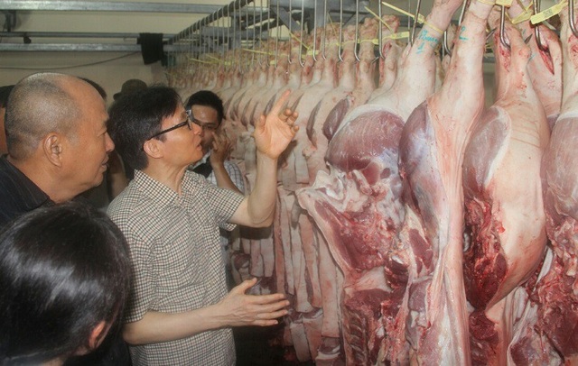 Phó Thủ tướng thị sát chợ đầu mối lúc nửa đêm - 3 Phó Thủ tướng đánh giá cao mô hình quản lý, kinh doanh tại Bình Điền và đề nghị nhân rộng mô hình