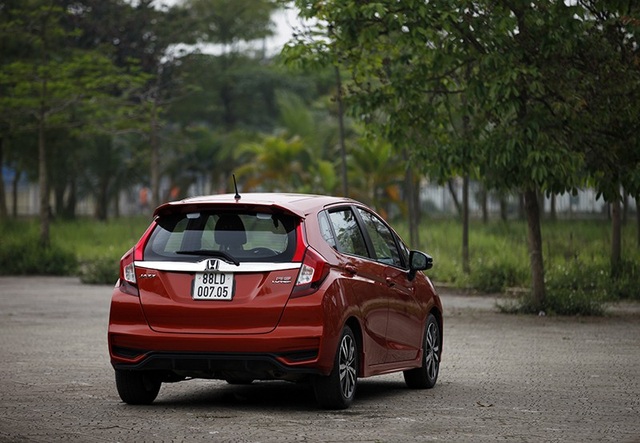 Honda Jazz - “Cú đánh lái bất ngờ” ở phân khúc hạng B - 11 Honda Jazz - “Cú đánh lái bất ngờ” ở phân khúc hạng B - 11