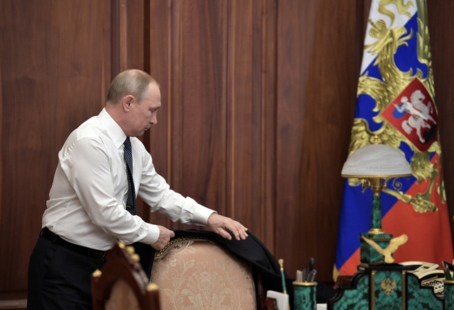 Hình ảnh hiếm hoi về phòng làm việc của Tổng thống Putin - 4 Ước tính có khoảng 5.000 người đã tới dự lễ nhậm chức tổng thống lần thứ 7 trong lịch sử hiện đại của Nga.