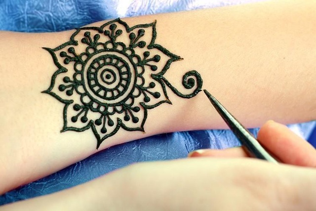 Henna Tattoo  cách khoe da thịt đầy nghệ thuật  2sao