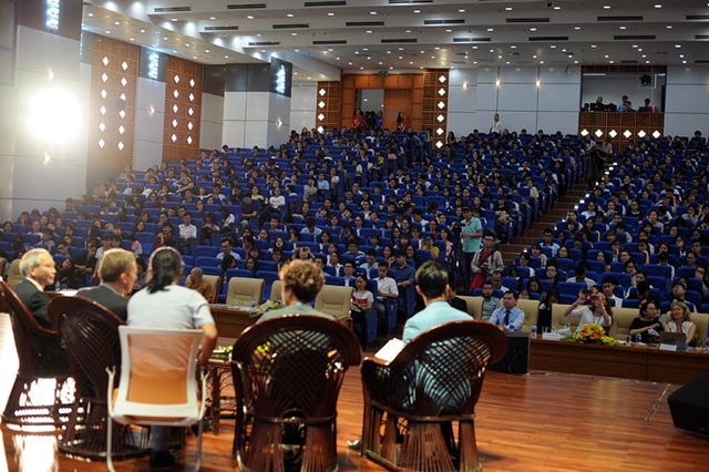 Biến đổi khí hậu cũng là cơ hội khởi nghiệp cho sinh viên - 2 Hàng ngàn bạn trẻ quan tâm tới biến đổi khí hậu tới tham dự chương trình