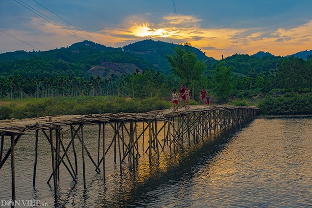 Ảnh đẹp trẻ em vùng cao: Hồn nhiên ánh mắt trong veo nụ cười - 4 Ảnh đẹp trẻ em vùng cao: Hồn nhiên ánh mắt trong veo nụ cười - 4