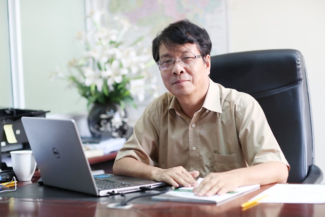 Các nhà khoa học ĐH Quốc gia HN ra mắt sản phẩm điều vận xe trực tuyến EMDDI - 1
Ông Đào Kiến Quốc, nguyên Phó Viện trưởng Viện CNTT, nguyên Giám đốc Trung tâm Ứng dụng CNTT, giảng viên CNTT trường Đại học Công nghệ, Đại học Quốc gia Hà Nội,