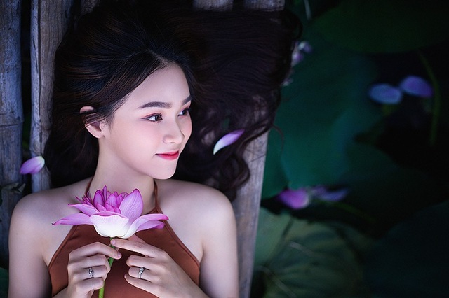 Ngọc Anh là hot girl, người mẫu ảnh có tiếng tại Hà Nội.