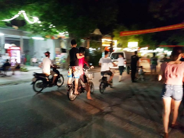 Du khách thất vọng tràn trề phố đi bộ ở Tam Cốc - 5 Du khách thất vọng tràn trề phố đi bộ ở Tam Cốc - 5