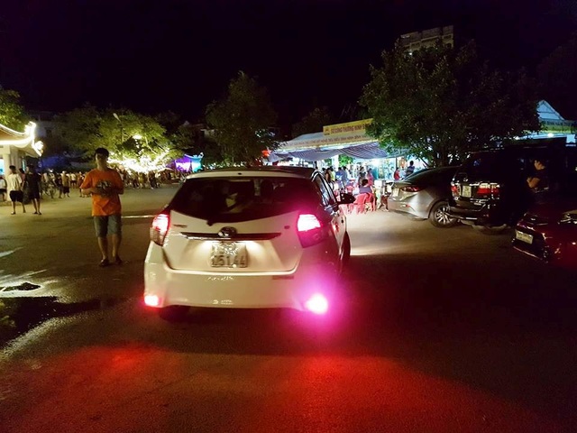 Du khách thất vọng tràn trề phố đi bộ ở Tam Cốc - 7 Du khách thất vọng tràn trề phố đi bộ ở Tam Cốc - 7