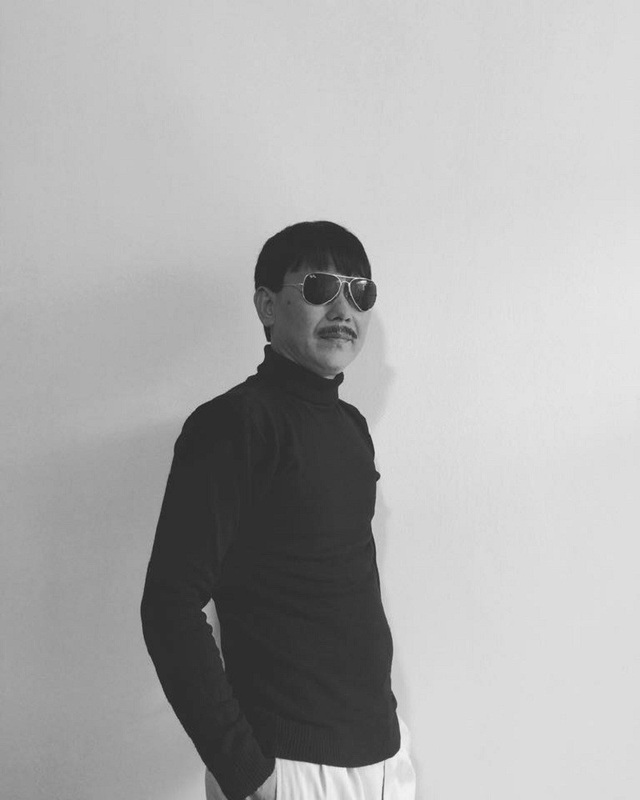 Anh trai diễn viên Vượng “râu” bất ngờ nổi tiếng vì bức ảnh đẹp trai thời trẻ - 2
Và hiện tại vẫn rất phong độ