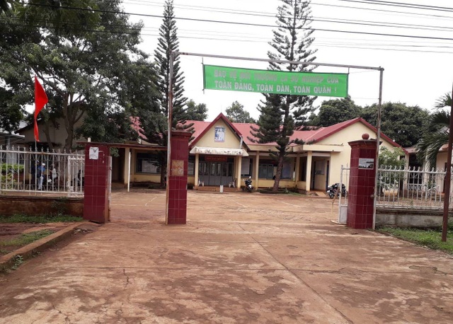 Trưởng công an xã khai gian lý lịch để vào Đảng - 1 UBND xã Ea Kpam nơi ông Lương công tác