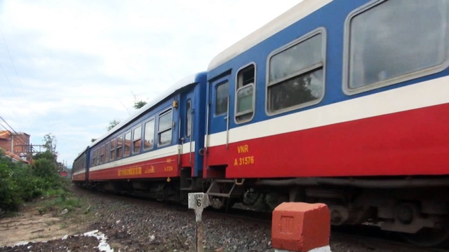 Phú Yên: Một người dân tự bỏ tiền túi "bảo vệ" an toàn cho người tham gia giao thông - 2 Vì quá nhiều đường ngang nên người dân lo sợ xảy ra tai nạn nếu không chú ý