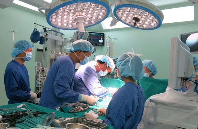 Bác sĩ đầu tiên được giải thưởng Nikkei châu Á trong lĩnh vực khoa học công nghệ - 3
GS Nguyễn Thanh Liêm là người tiên phong nghiên cứu ghép tế bào gốc chữa nhiều bệnh nan y như bại não, tự kỷ, xơ gan… ở Việt Nam