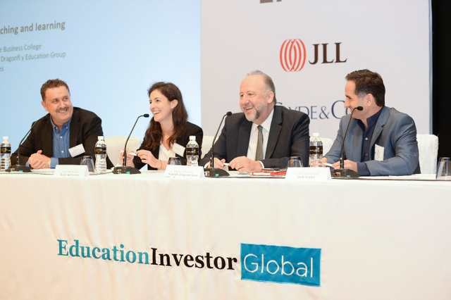 Apollo English thắng giải EducationInvestor Asia Awards hạng mục Hệ thống đào tạo Anh ngữ của năm - 1
Ông Khalid Muhmood – nhà sáng lập Apollo English (ngoài cùng bên phải) và ông Dugie Cameron – Thành viên Ban quản trị Apollo English (thứ 2 từ phải sang) trong Lễ trao giải EducationInvestor Asia tại Singapore tháng 5 vừa qua.