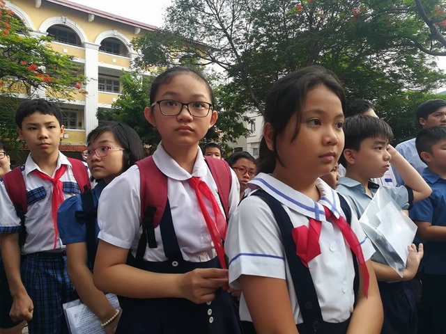 Hàng ngàn học sinh giỏi tranh suất vào lớp 6 trường Trần Đại Nghĩa - 8 Hàng ngàn học sinh giỏi tranh suất vào lớp 6 trường Trần Đại Nghĩa - 8