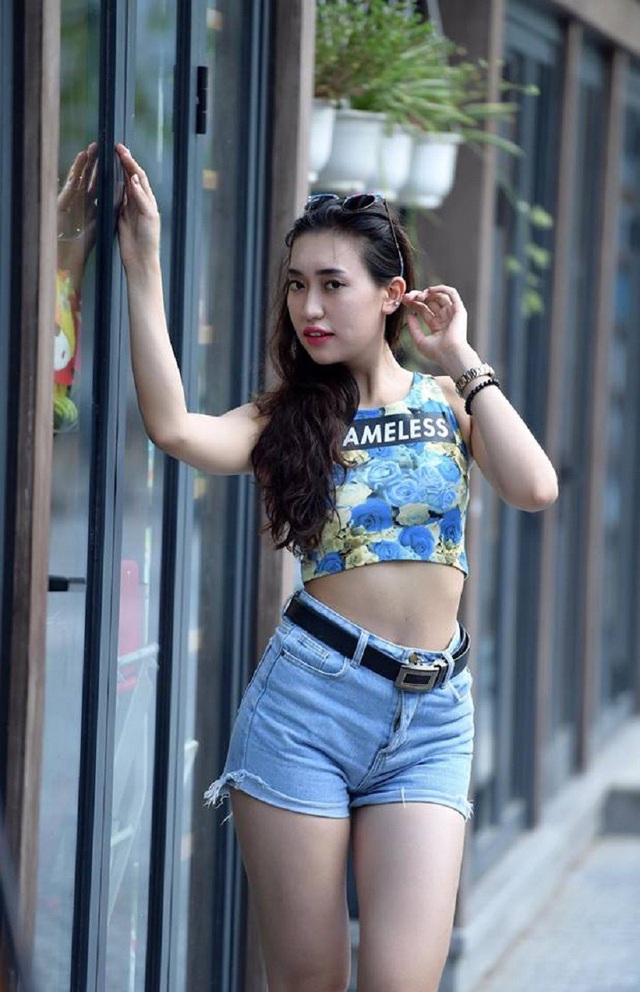 Nữ cổ động đội Nga tại “Nóng cùng World Cup” giàu thành tích thi hoa khôi - 3 Ngắm một số hình ảnh của top 7 Hoa khôi tài sắc 2016 Hoàng Nhật Linh.