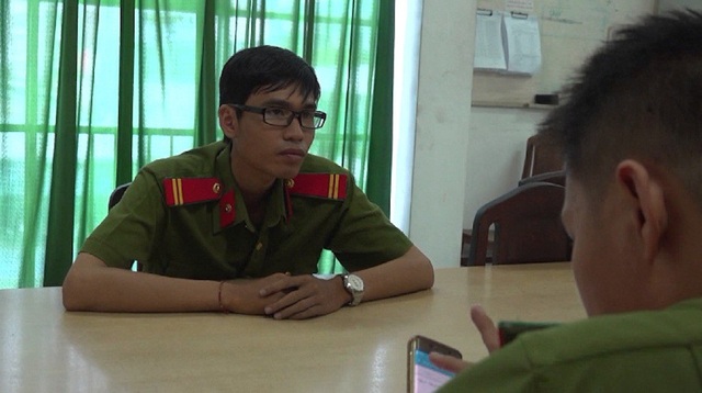 Phát hiện thêm một đối tượng giả danh công an nghi kích động gây rối - 3 Phát hiện thêm một đối tượng giả danh công an nghi kích động gây rối - 3
