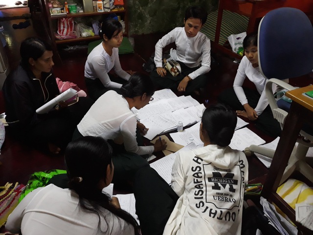 Máy tính “cục gạch”, bệnh viện 5 sao “thời cổ đại” và hãng viễn thông 4.0 ở Myanmar - 4 Máy tính “cục gạch”, bệnh viện 5 sao “thời cổ đại” và hãng viễn thông 4.0 ở Myanmar - 4
