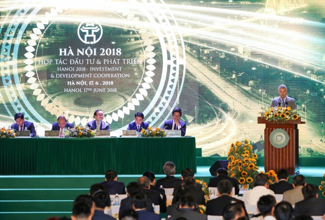 Đại học Anh Quốc Việt Nam nhận cờ thi đua của UBND thành phố Hà Nội - 3
Giáo sư Tiến sĩ, Hiệu trưởng BUV ngài Ray Gordon chia sẻ về những kì vọng và gửi lời cảm ơn tới Ủy ban Nhân dân thành phố Hà Nội vì những hỗ trợ kịp thời trong quá trình phát triển của BUV.