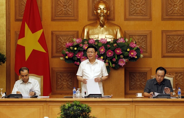 Phó Thủ tướng Vương Đình Huệ cùng các Phó Trưởng Ban chỉ đạo phòng chống rửa tiền chủ trì phiên họp